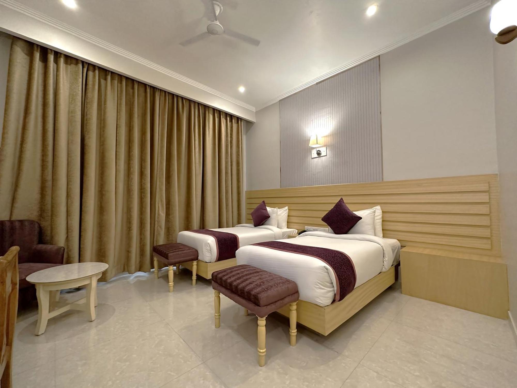 A S Hotels ขชุราโห ภายนอก รูปภาพ